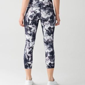Lululemon crop leggings- rose pattern size 4
